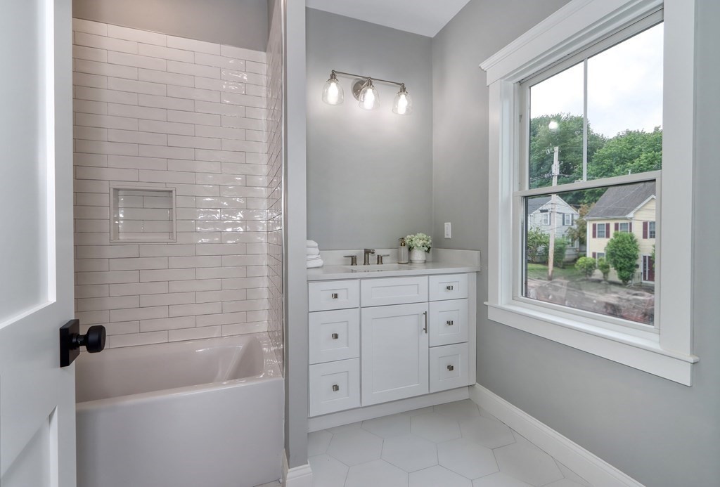 17 Tufts Road, Unit 17 Winchester, MA 01890 - Photo 24 of 42 Gallery Image 24