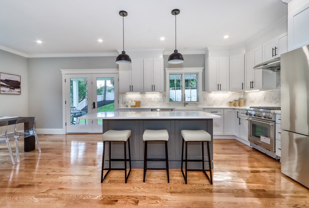 17 Tufts Road, Unit 17 Winchester, MA 01890 - Photo 8 of 42 Gallery Image 8