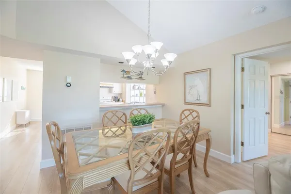 $265,000 | 425 Cerromar Terrace, Unit 459, Venice, FL 34293