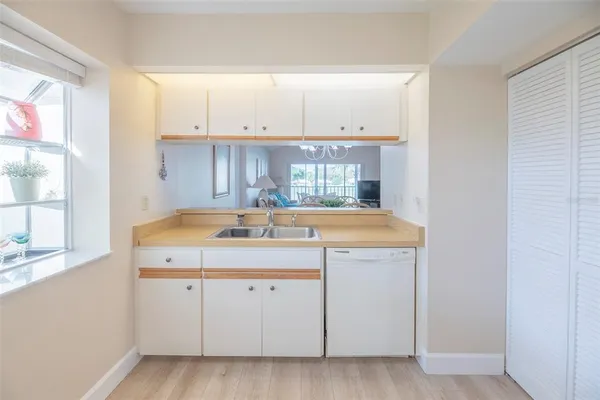 $265,000 | 425 Cerromar Terrace, Unit 459, Venice, FL 34293