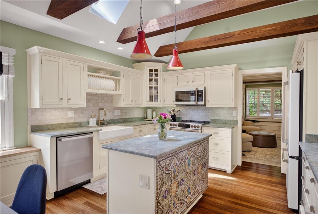 507 Farndale Road Pittsburgh, PA 15215 - Photo 10 of 49 Spacious kitchen with wood beam ceiling