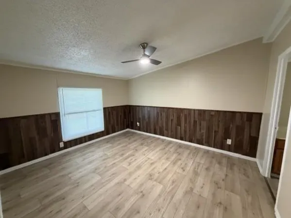 $1,500 | 405 Hilltop Meadows Court, Springtown, TX 76082