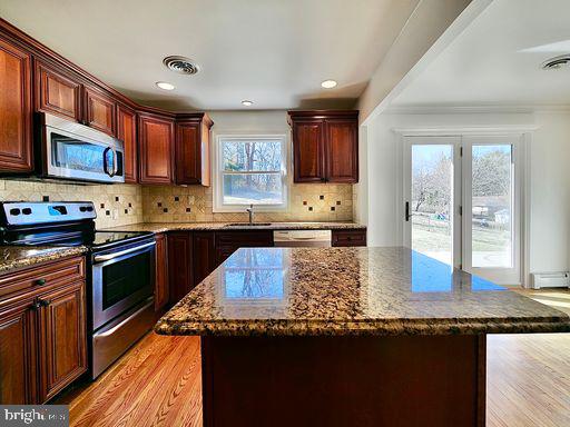 412 James Lane Springfield, PA 19064 - Photo 6 of 26 Gallery Image 6