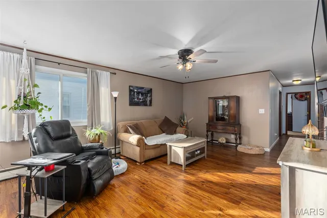 $168,000 | 625 North Franklin Street, Staunton, IL 62088