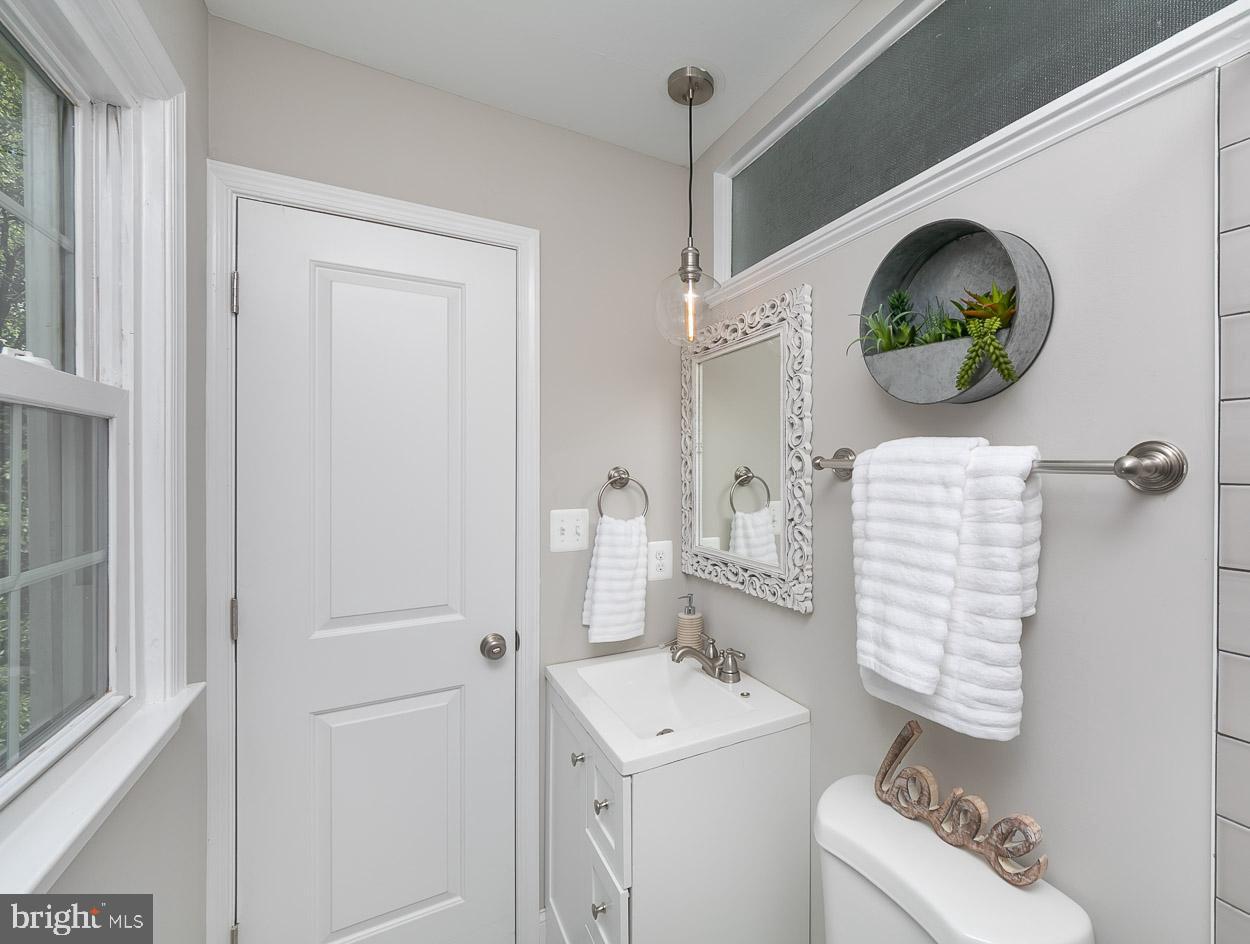 10127 Charington Road Cockeysville, MD 21030 - Photo 19 of 39 Gallery Image 19