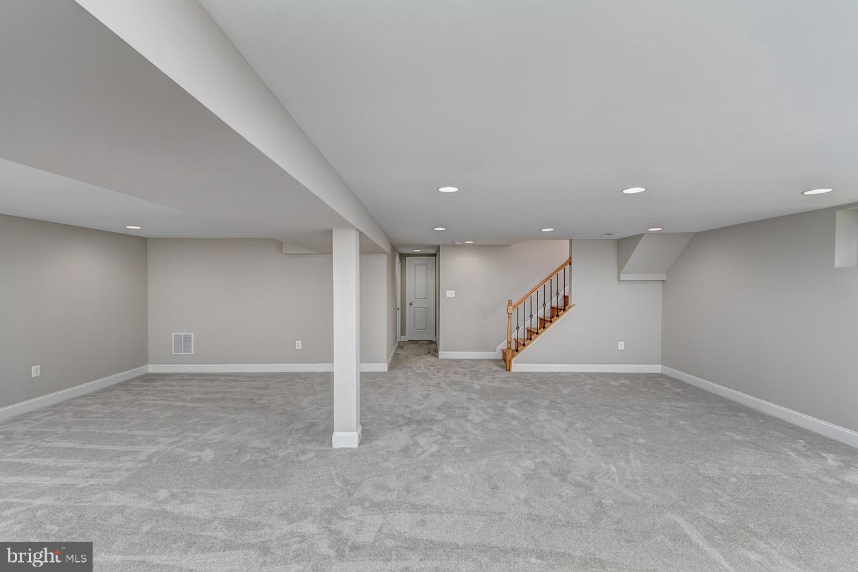 10127 Charington Road Cockeysville, MD 21030 - Photo 28 of 39 Gallery Image 28