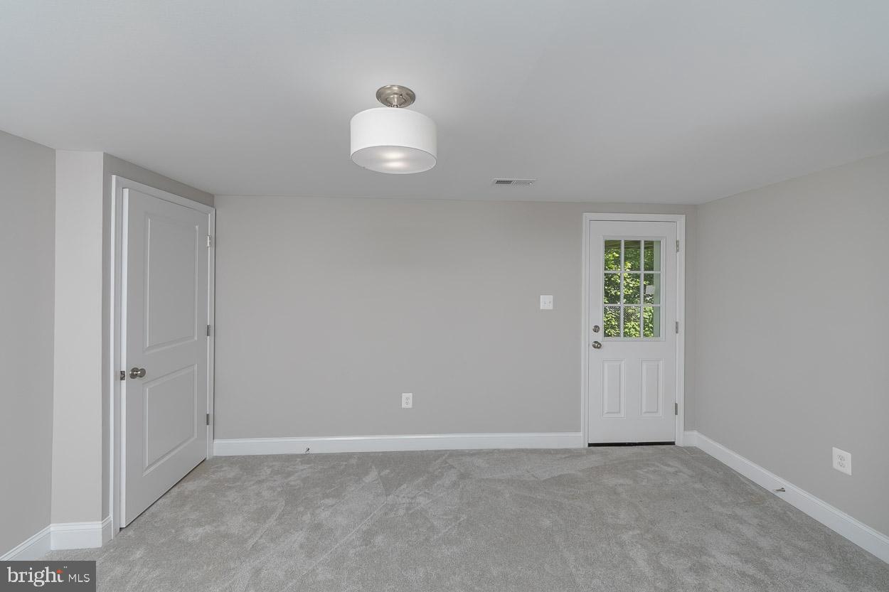 10127 Charington Road Cockeysville, MD 21030 - Photo 30 of 39 Gallery Image 30
