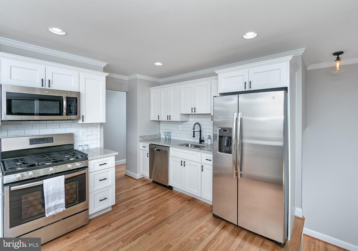10127 Charington Road Cockeysville, MD 21030 - Photo 5 of 39 Gallery Image 5