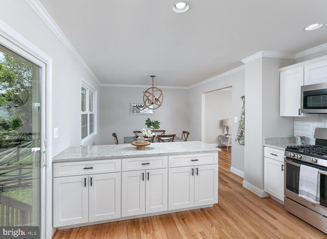 10127 Charington Road Cockeysville, MD 21030 - Photo 7 of 39 Gallery Image 7