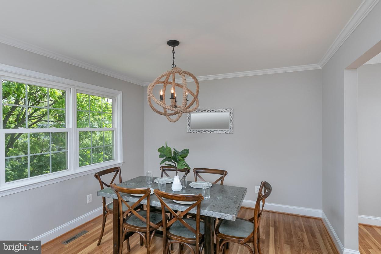 10127 Charington Road Cockeysville, MD 21030 - Photo 10 of 39 Gallery Image 10
