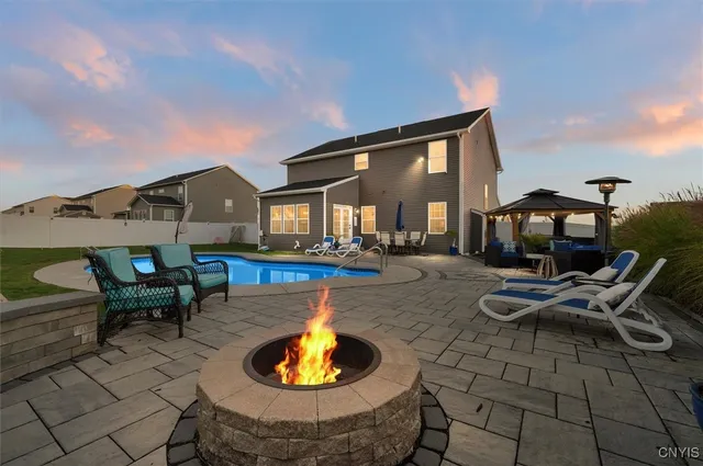 $574,900 | 5546 Rolling Meadows Way, Camillus, NY 13031