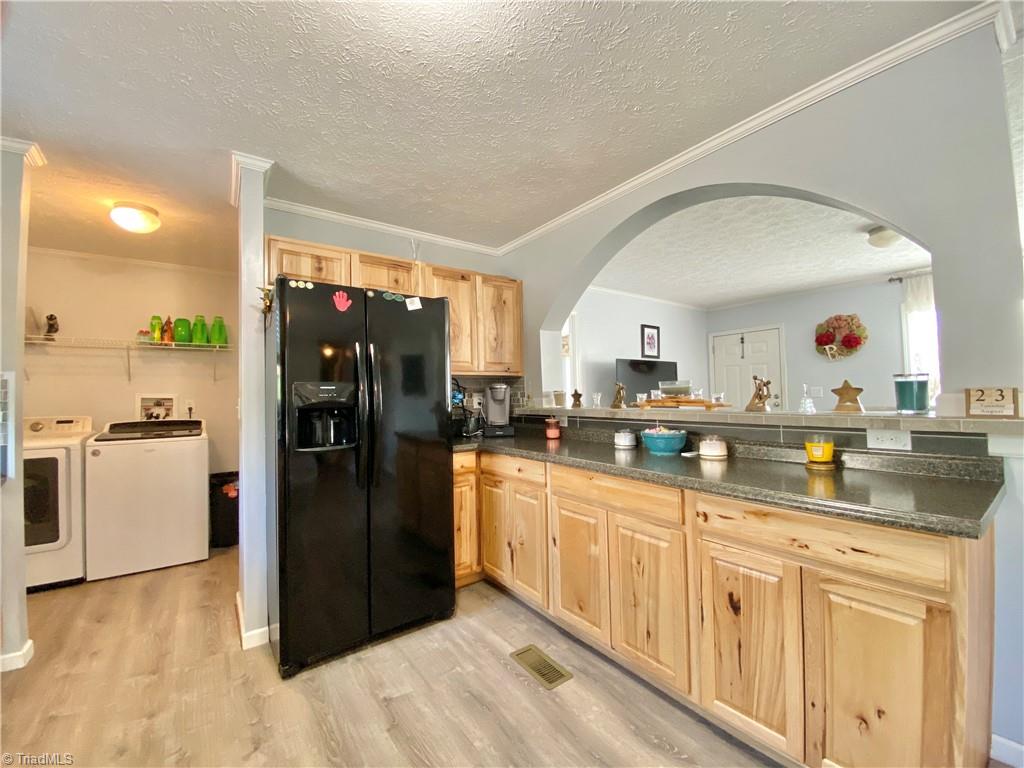 593 Gladstone Road Mocksville, NC 27028 - Photo 10 of 34 Kitchen stove