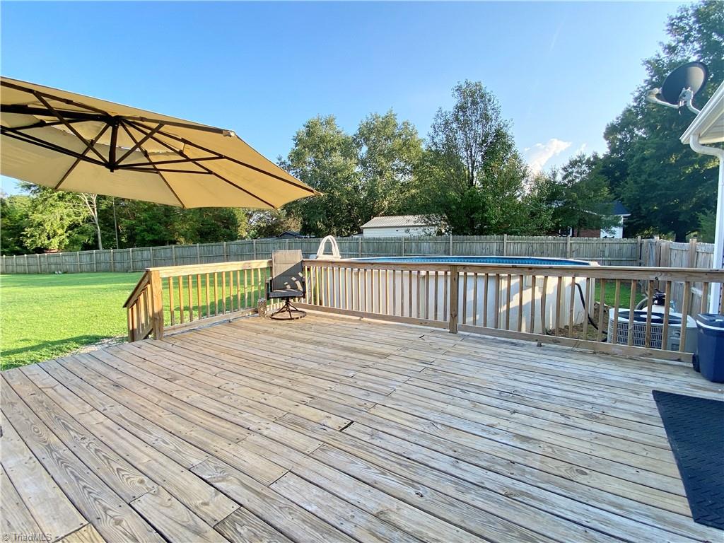 593 Gladstone Road Mocksville, NC 27028 - Photo 30 of 34 Huge backyard!