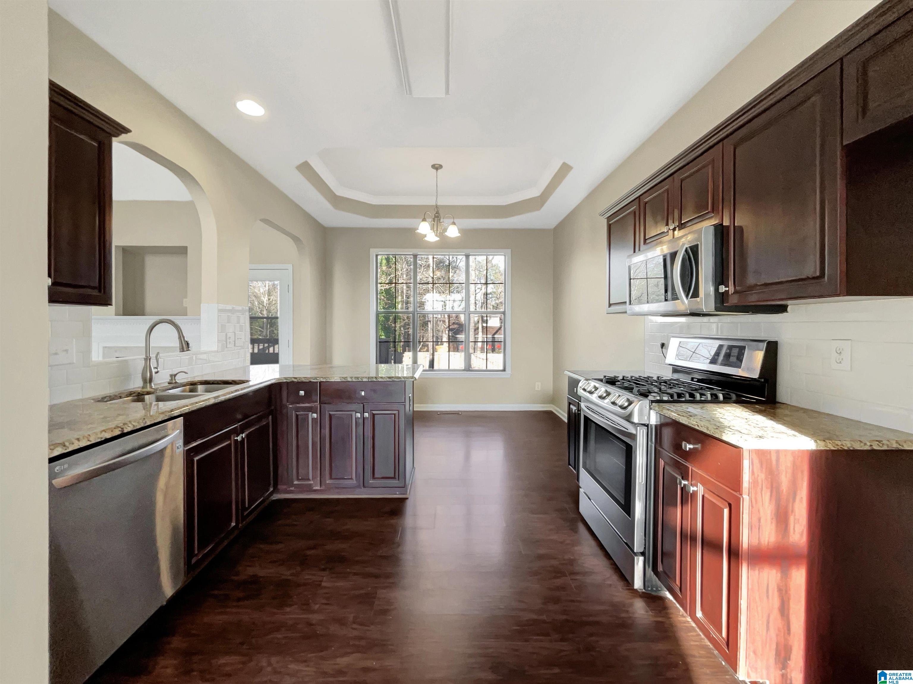 164 Chinaberry Lane Alabaster, AL 35114 - Photo 4 of 24