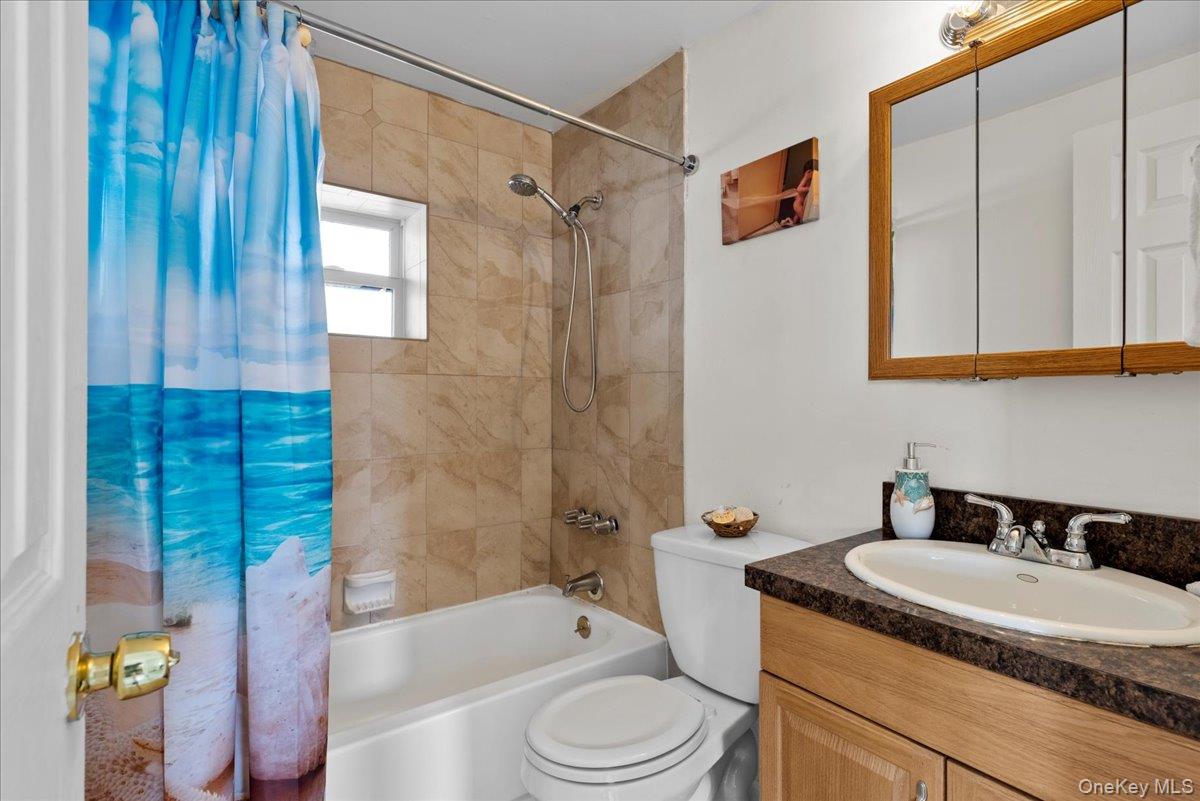 2747 Barbara Road Bellmore, NY 11710 - Photo 20 of 30 Full Bathroom On The Lower Level.