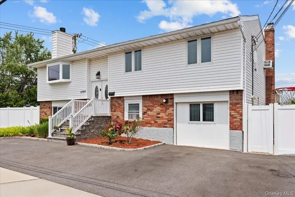 $799,999 | 2747 Barbara Road, Bellmore, NY 11710