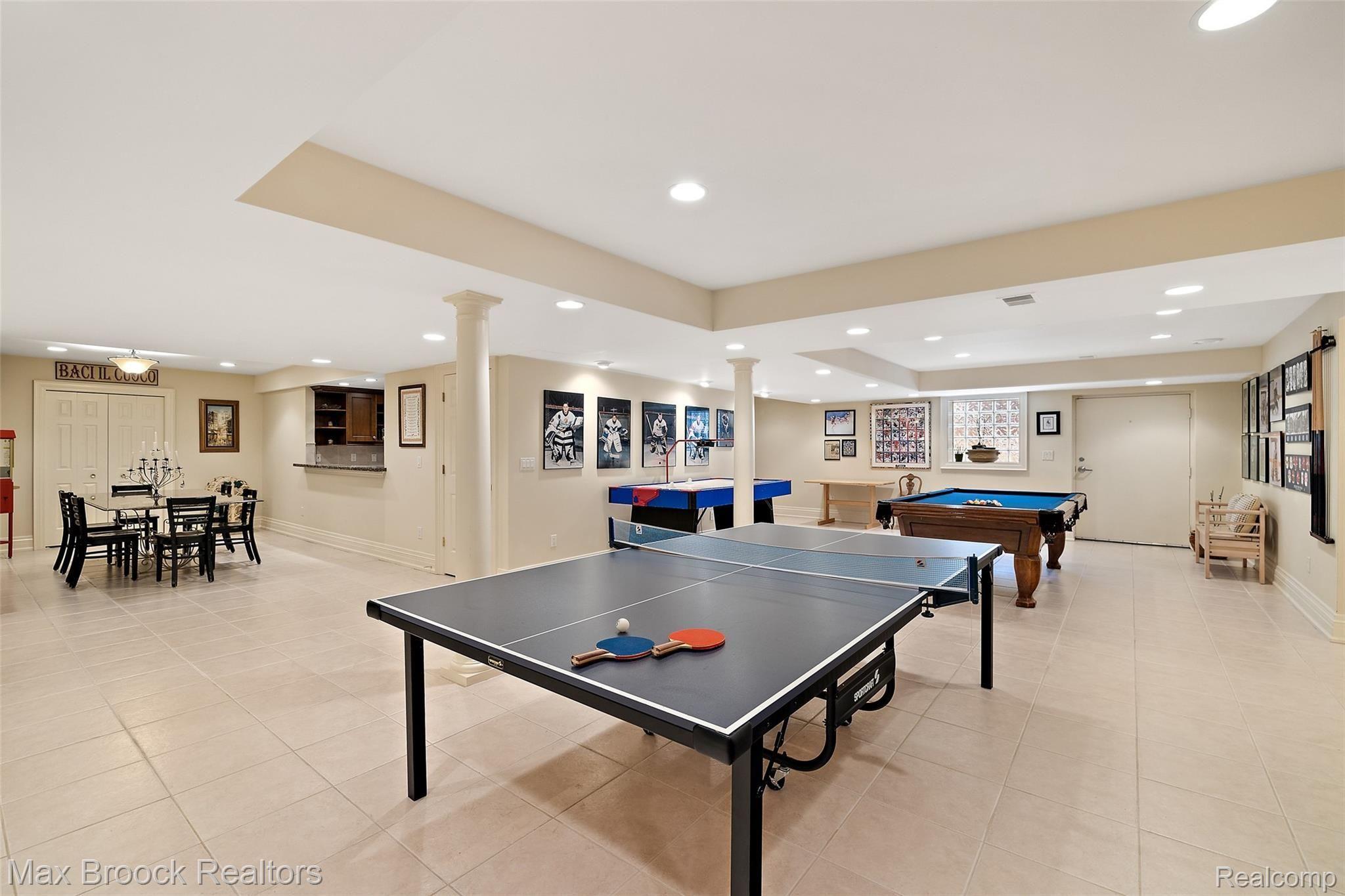 28501 West 14 Mile Road Farmington, MI 48334 - Photo 53 of 67 28501 14 Mile-133.jpg