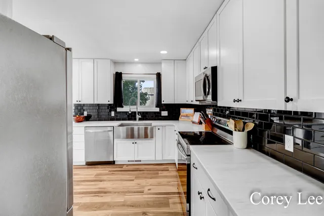 $370,000 | 9001 Victor Avenue, Jenison, MI 49428