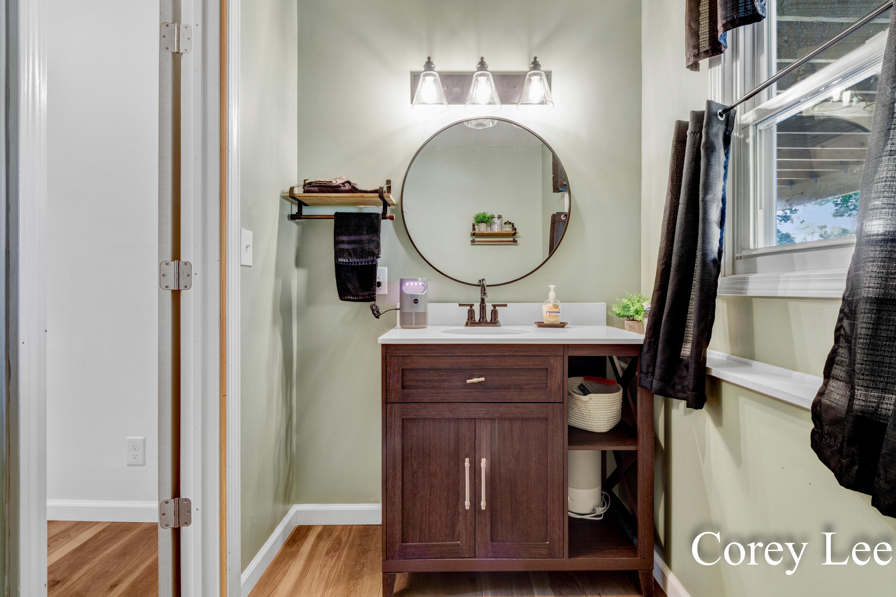 9001 Victor Avenue Jenison, MI 49428 - Photo 30 of 46 Corey Lee - 9001 Victor (45)-30