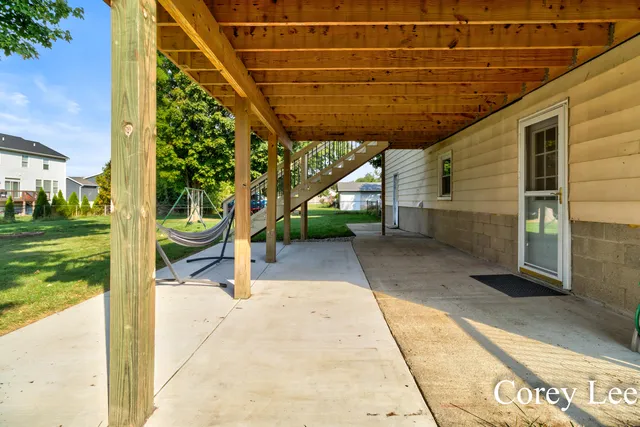 $370,000 | 9001 Victor Avenue, Jenison, MI 49428