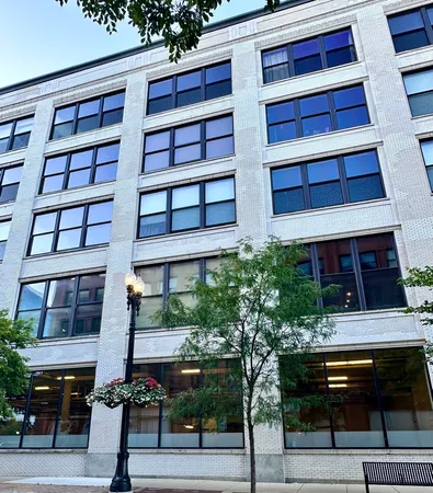 $2,400 | 2303 South Michigan Avenue, Unit 203, Chicago, IL 60616
