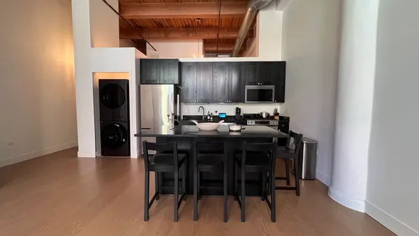 $2,400 | 2303 South Michigan Avenue, Unit 203, Chicago, IL 60616