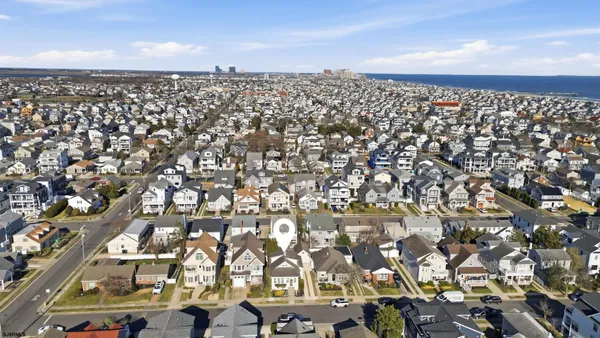 $65,000 | 115 North Sumner Avenue, Margate City, NJ 08402