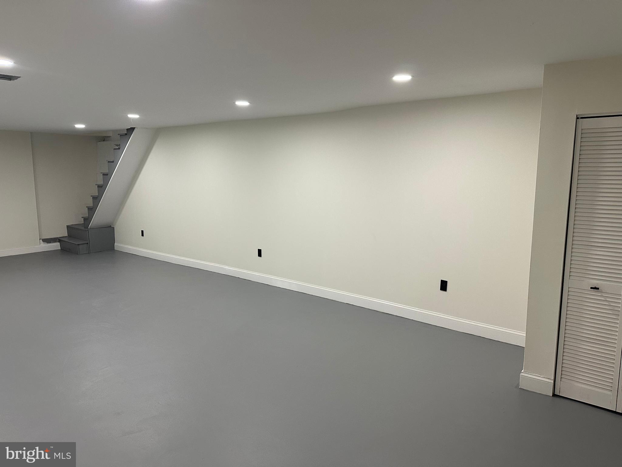 2000 Palethorp Street Philadelphia, PA 19122 - Photo 35 of 38 an empty room with a bathroom