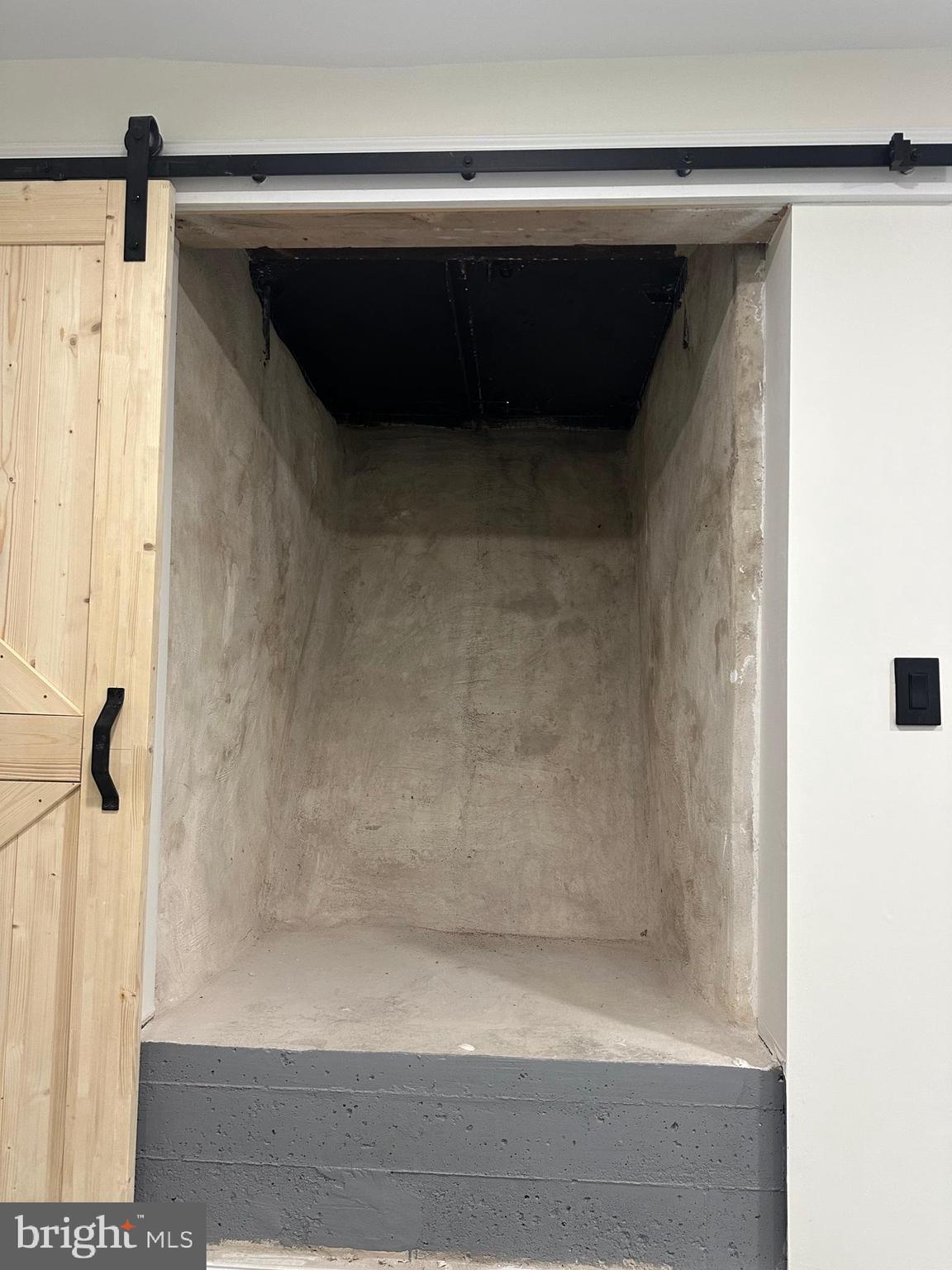 2000 Palethorp Street Philadelphia, PA 19122 - Photo 37 of 38 a bathroom with a shower