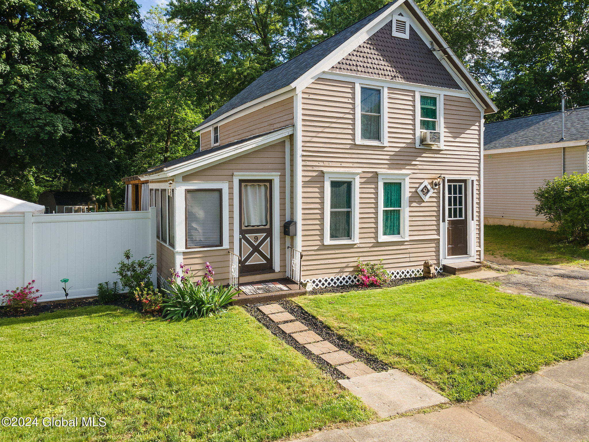 4-web-or-mls-9OldFortSt_04