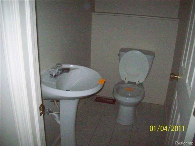 23151 Beech Road Southfield, MI 48033 - Photo 10 of 10 beech 23151 017