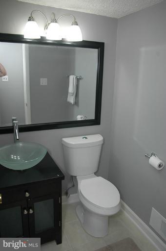 6429 Northanna Drive Springfield, VA 22150 - Photo 15 of 22 Bath