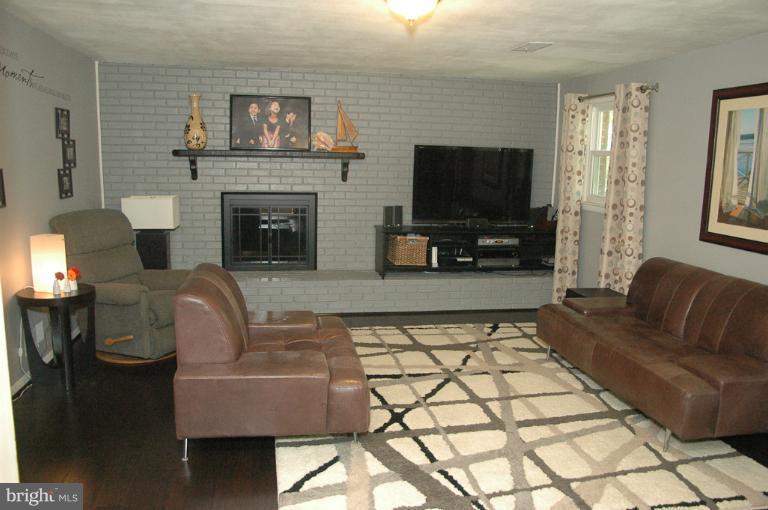 6429 Northanna Drive Springfield, VA 22150 - Photo 20 of 22 Family Room