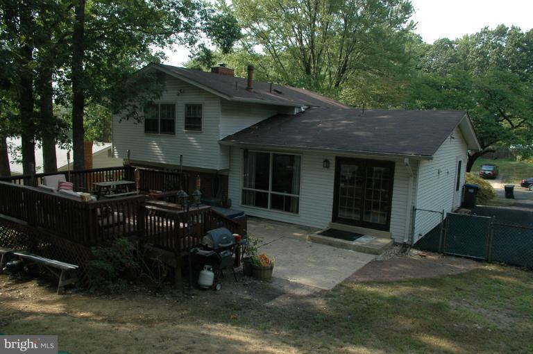 6429 Northanna Drive Springfield, VA 22150 - Photo 8 of 22 Exterior (Rear)