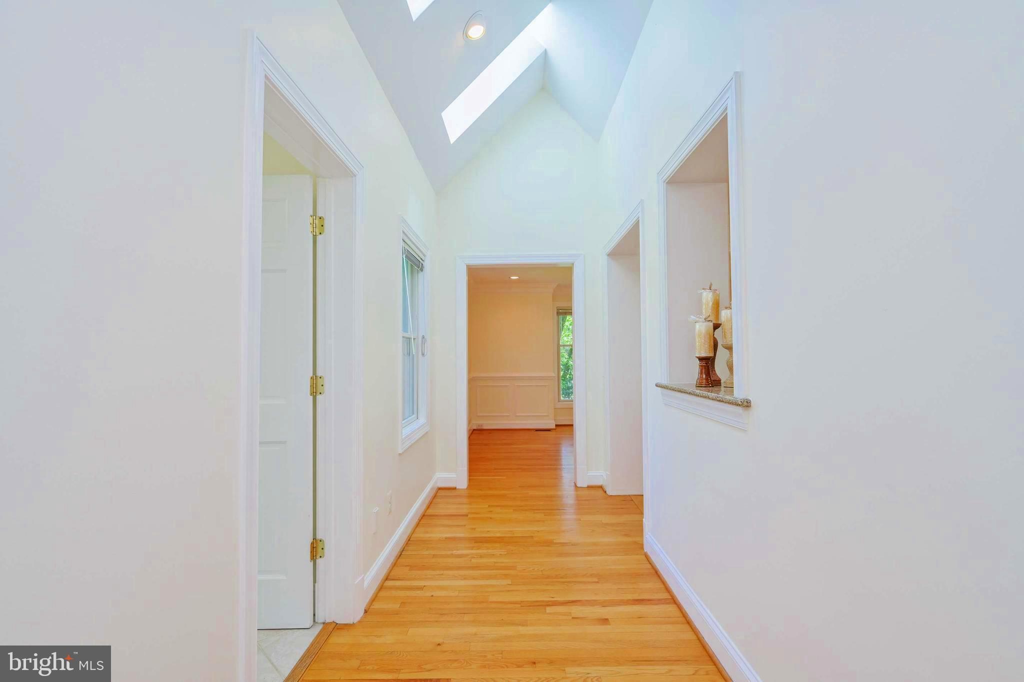 644 Walker Road Great Falls, VA 22066 - Photo 12 of 74