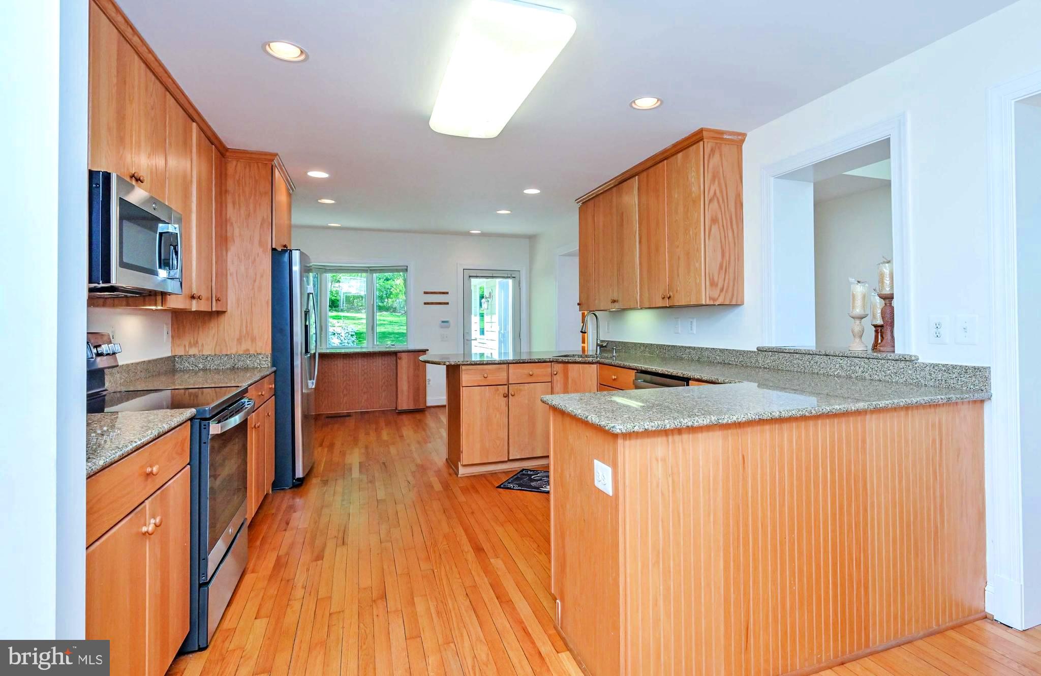 644 Walker Road Great Falls, VA 22066 - Photo 18 of 74