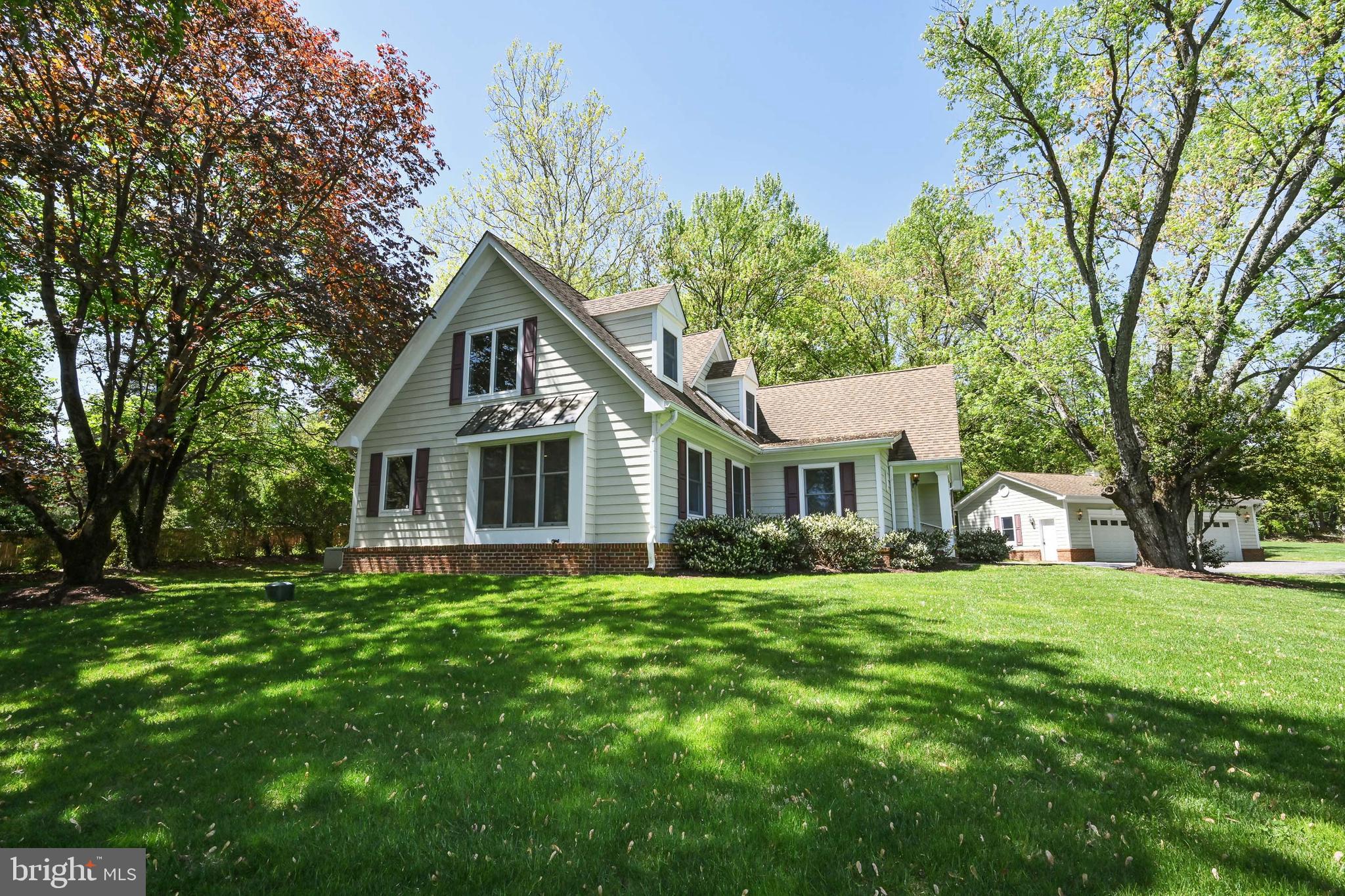 644 Walker Road Great Falls, VA 22066 - Photo 4 of 74