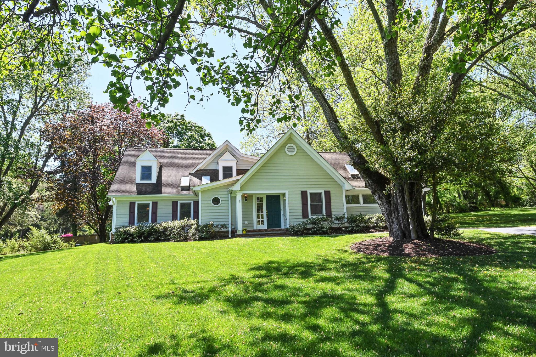 644 Walker Road Great Falls, VA 22066 - Photo 5 of 74