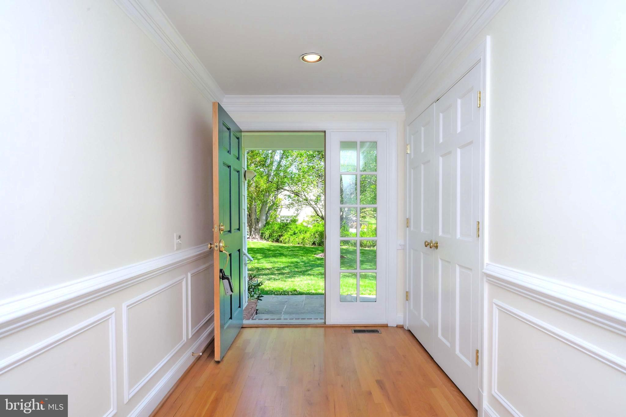 644 Walker Road Great Falls, VA 22066 - Photo 8 of 74