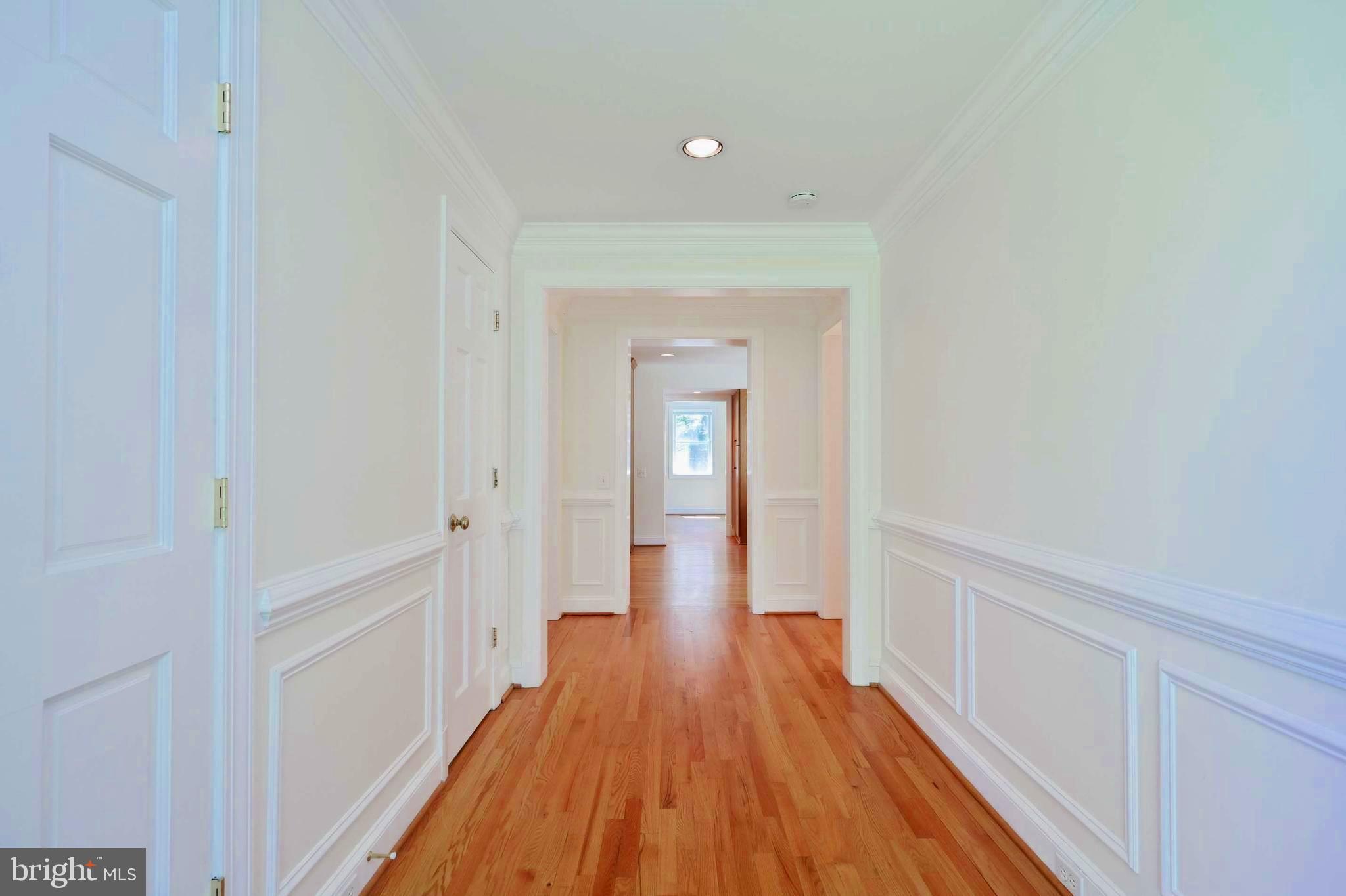 644 Walker Road Great Falls, VA 22066 - Photo 9 of 74