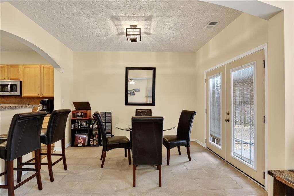5556 Cascade Run South Fulton, GA 30336 - Photo 4 of 12 Gallery Image 4