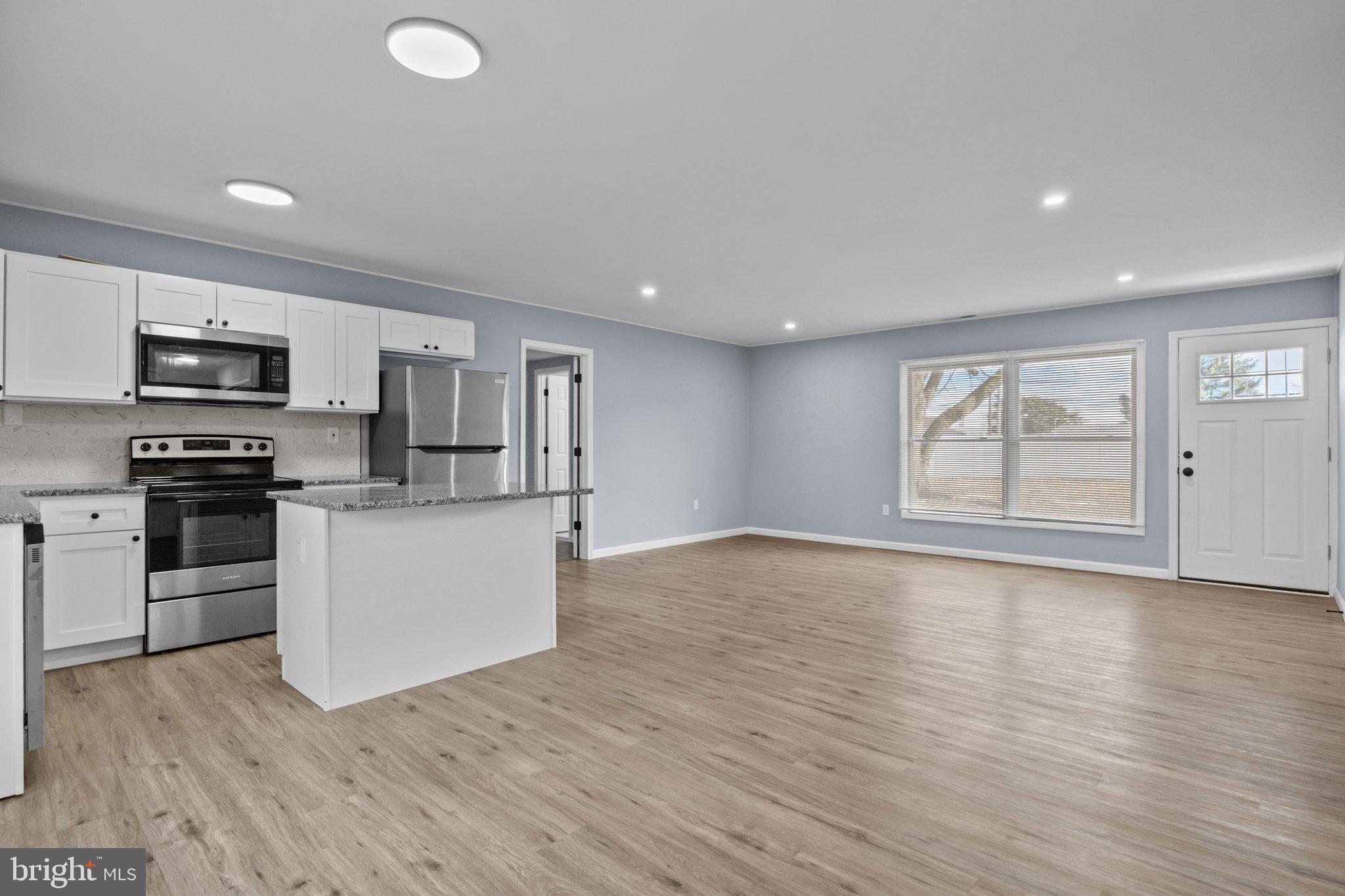 26 Oaktree Drive Levittown, PA 19055 - Photo 5 of 19