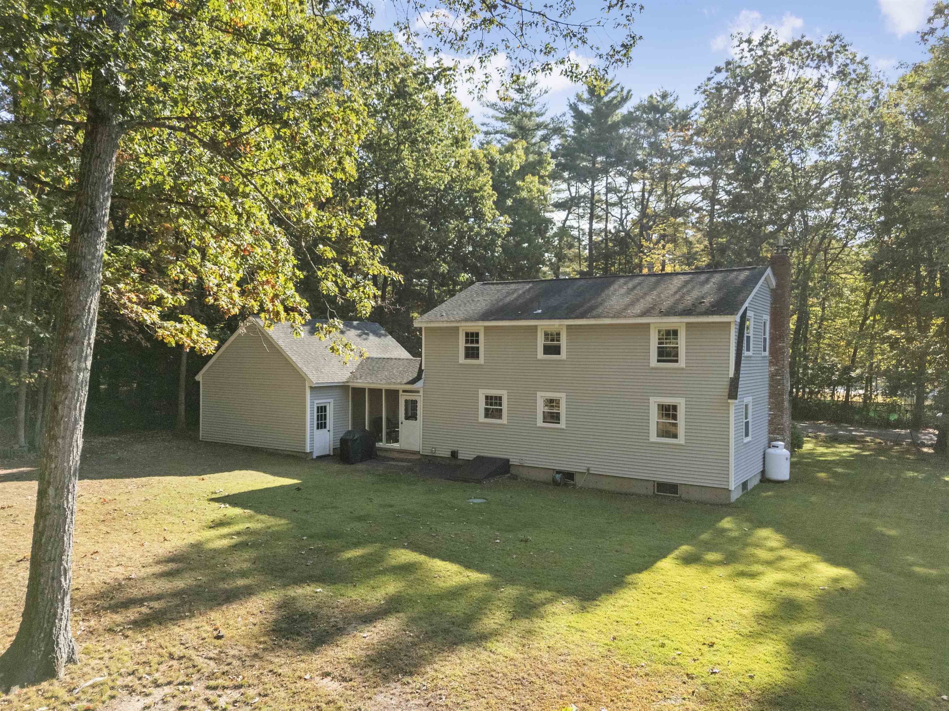 19 Vista Way Merrimack, NH 03054 - Photo 3 of 20