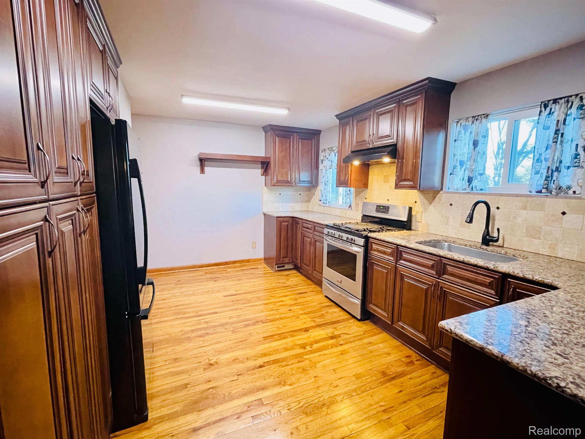 6203 Perry Road Grand Blanc, MI 48439 - Photo 20 of 41 Gallery Image 20