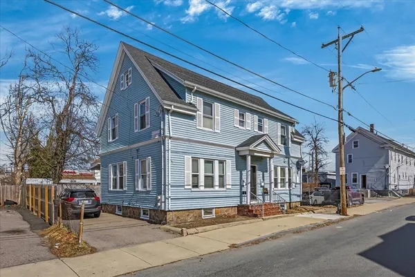 $799,999 | 15-17 Market Street, Brockton, MA 02301