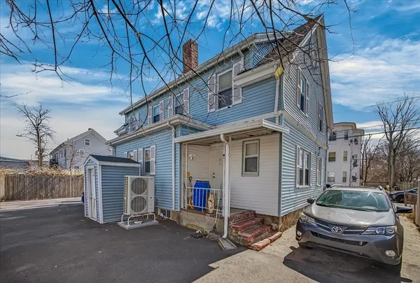 $799,999 | 15-17 Market Street, Brockton, MA 02301