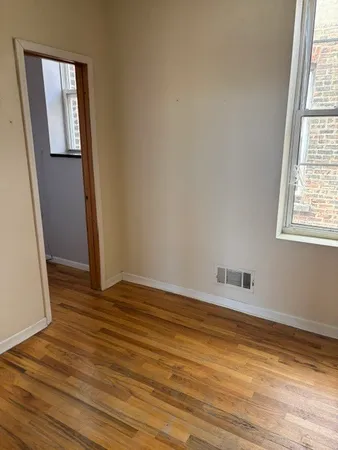 $1,100 | 2856 West Roosevelt Road, Unit 3REAR, Chicago, IL 60612