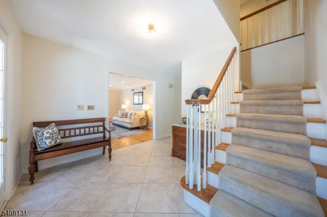 $1,279,000 | 33 Juniper Way, Bernards, NJ 07920