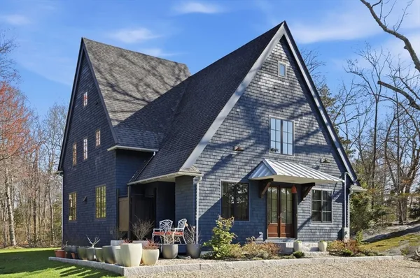 $1,725,000 | 270 Forest Avenue, Cohasset, MA 02025