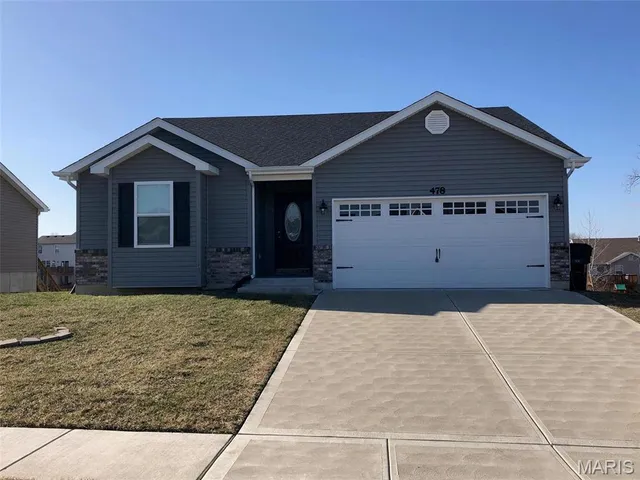 $2,000 | 478 Honeysuckle Creek Drive, Wentzville, MO 63385